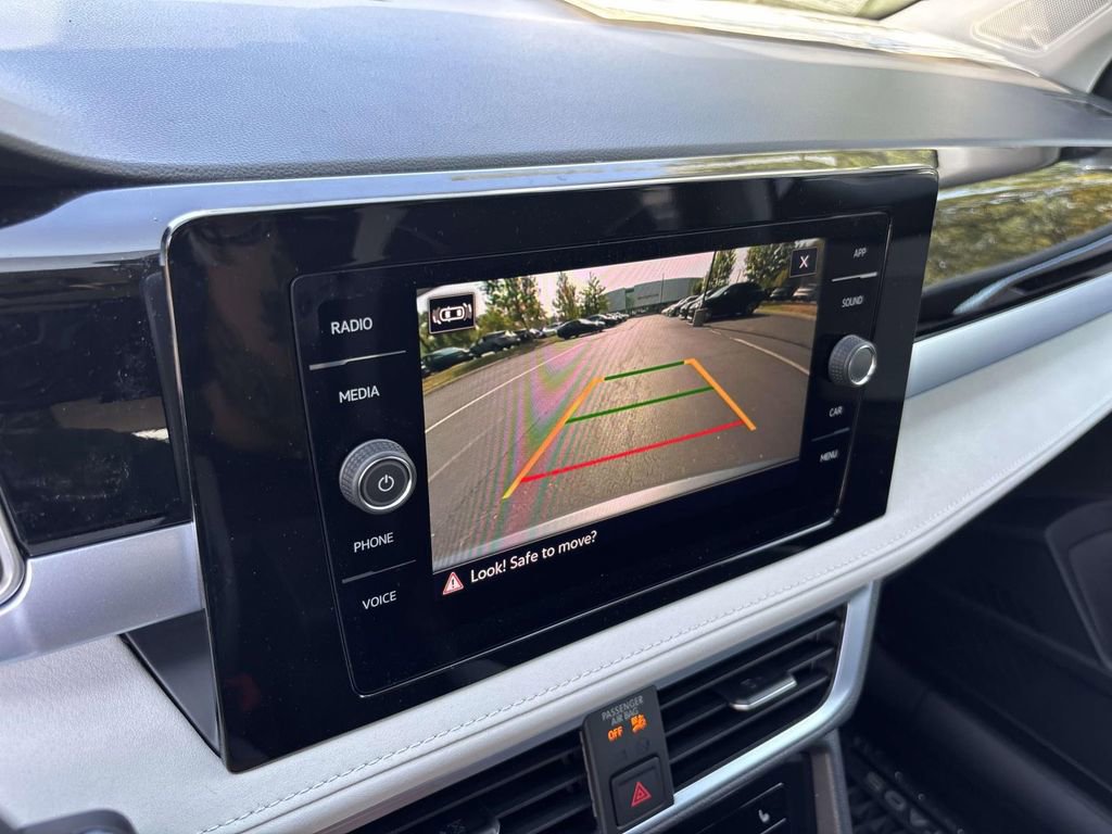 New 2025 Volkswagen Taos SE image 20