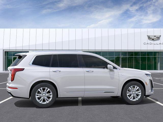 New 2025 Cadillac XT6 Luxury image 2