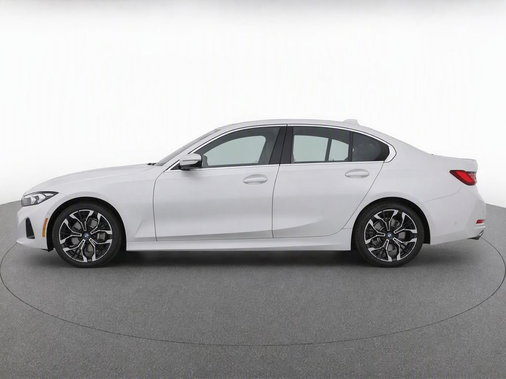 Certified 2025 BMW 330i Sedan RWD image 31