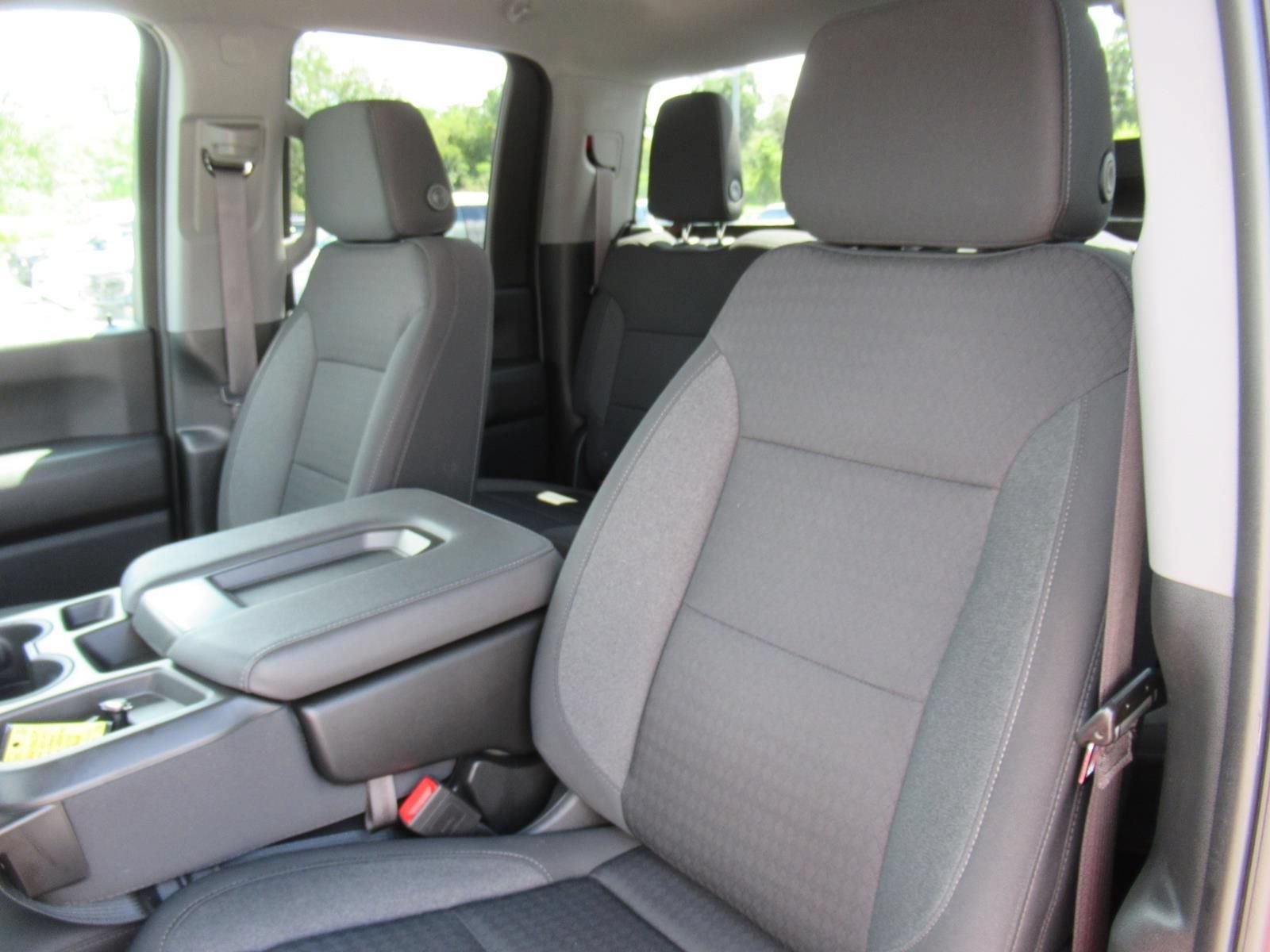 Used 2024 Chevrolet Silverado 2500 Custom w/ Custom Convenience Package RWD image 19