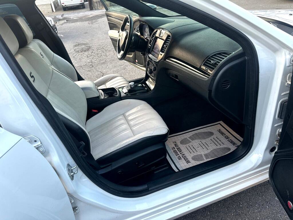 Used 2017 Chrysler 300 S image 26