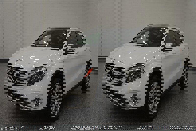 Used 2018 Mercedes-Benz GLA 250 4MATIC w/ Premium Package image 3