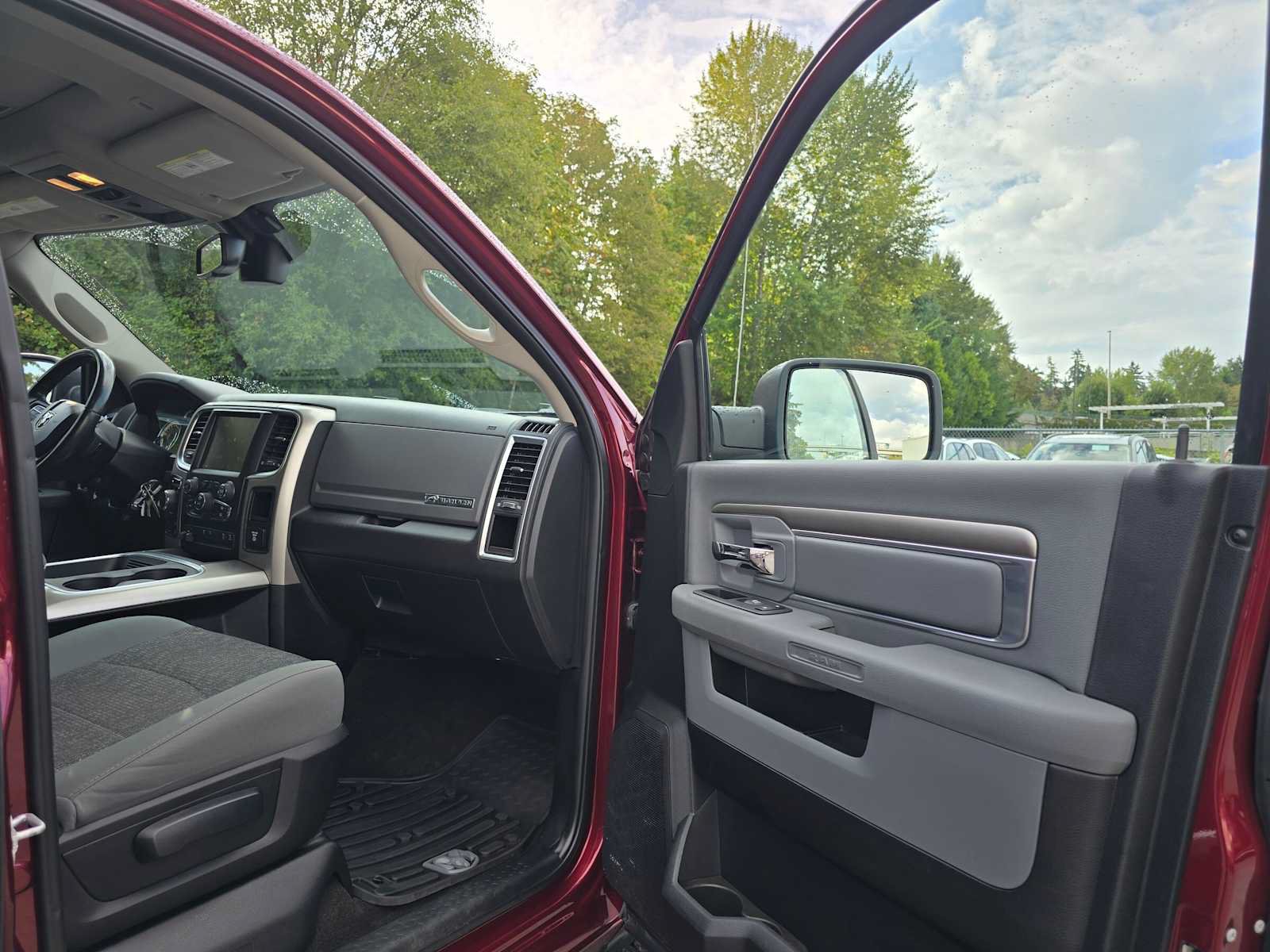 Used 2017 RAM 1500 Big Horn AWD/4WD image 12
