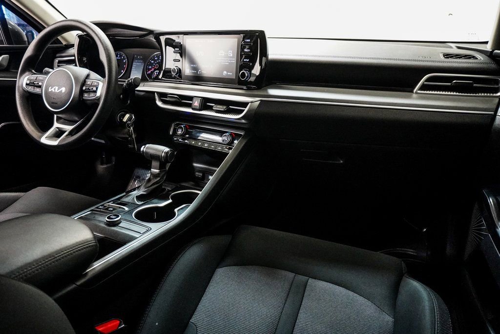 Used 2022 Kia K5 LX image 10