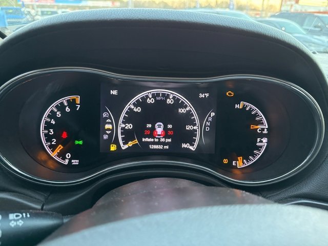 Used 2017 Jeep Grand Cherokee Overland image 12