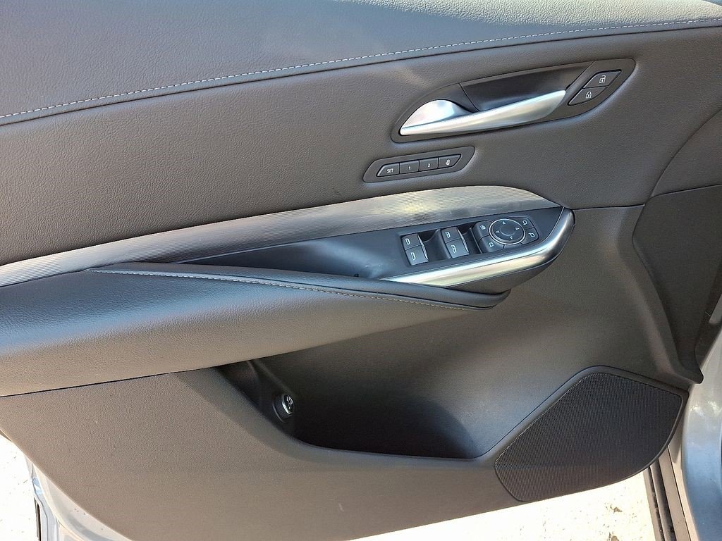 Certified 2025 Cadillac XT4 Premium Luxury AWD/4WD image 15