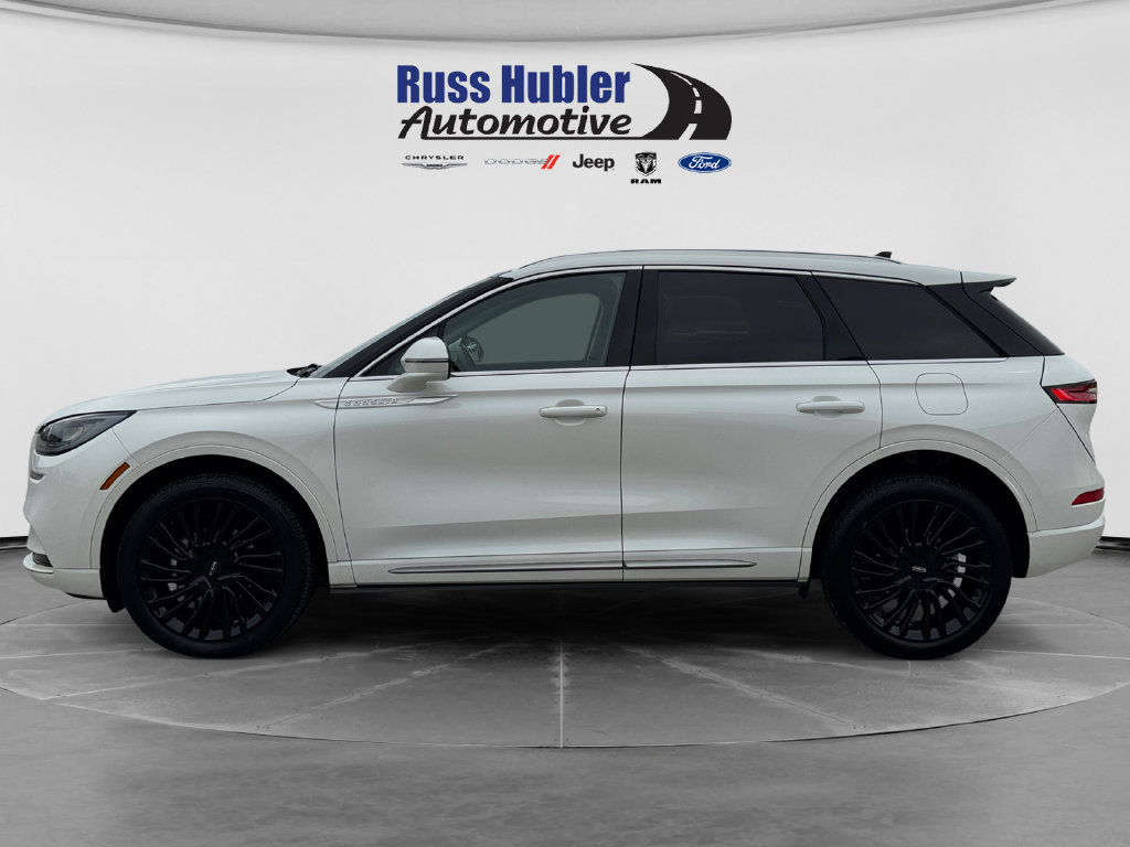 Used 2021 Lincoln Corsair Reserve FWD image 2