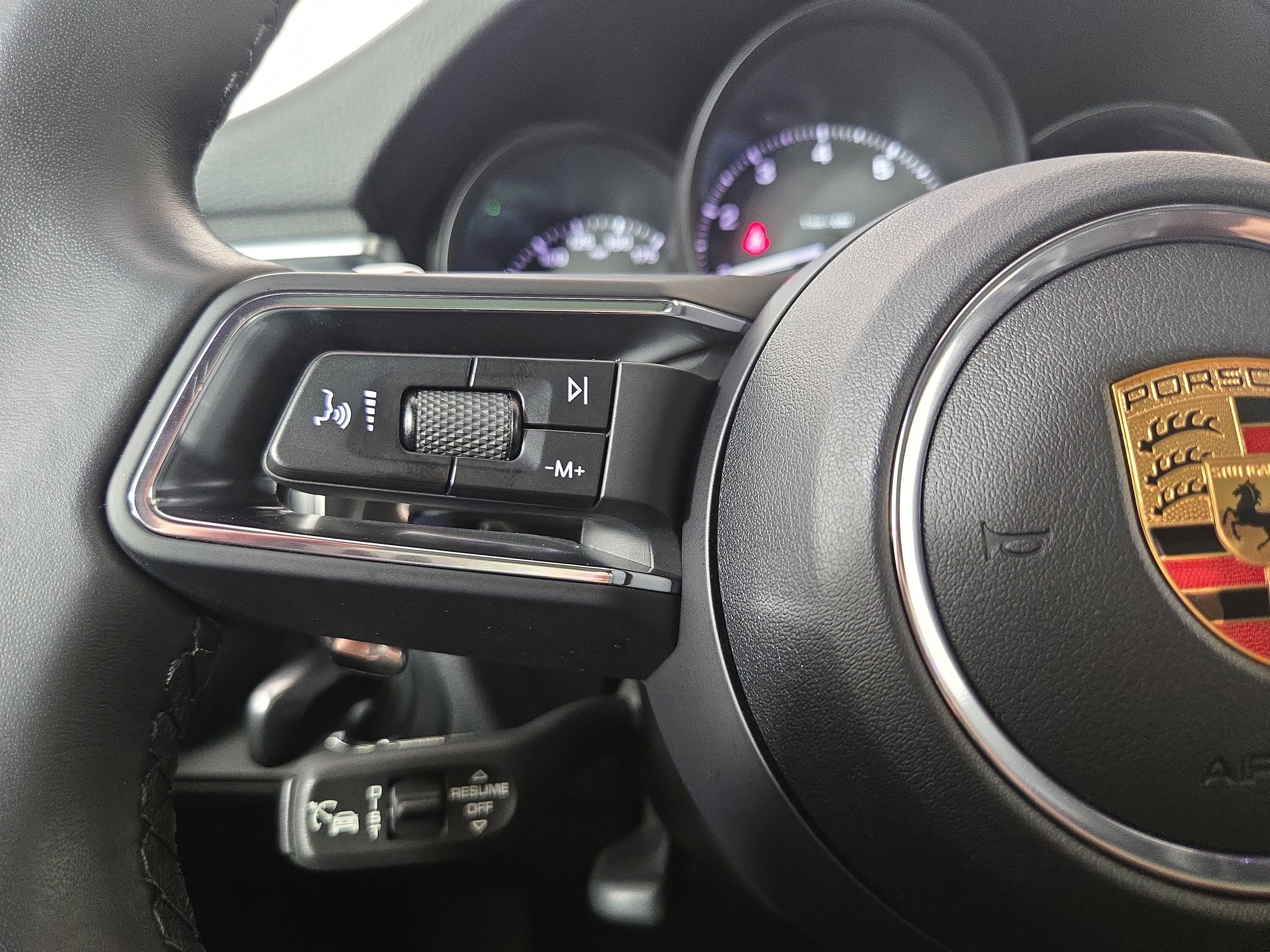 Used 2022 Porsche Macan image 15