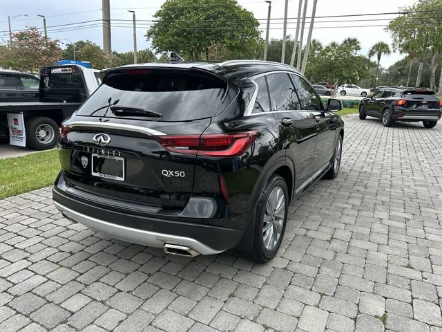 Used 2023 INFINITI QX50 Luxe w/ Accent Package FWD image 34