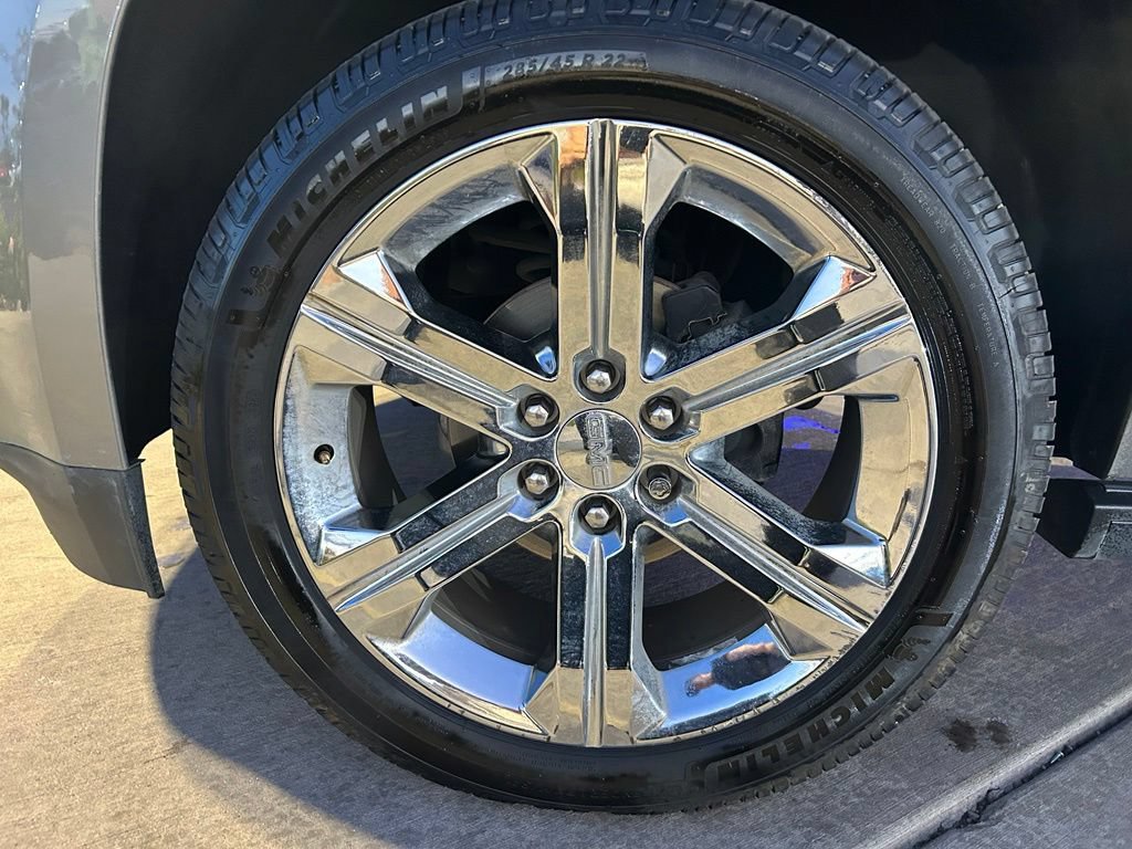 Used 2019 GMC Yukon Denali w/ Denali Ultimate Package AWD/4WD image 38