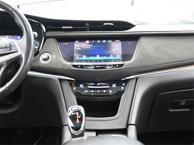 Used 2017 Cadillac XT5 Platinum image 25