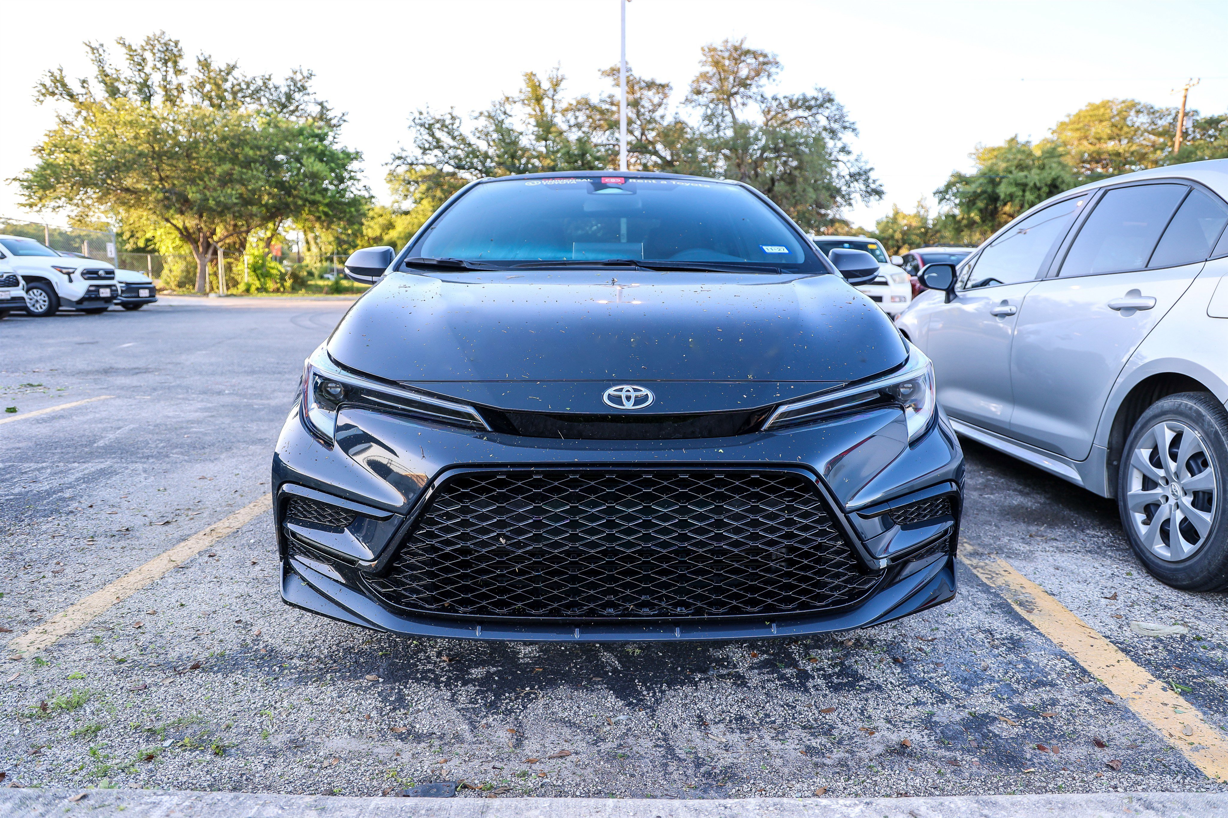 Used 2026 Toyota Corolla SE w/ SE Premium Package FWD image 4