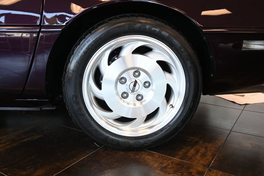 Used 1993 Chevrolet Corvette Coupe image 26
