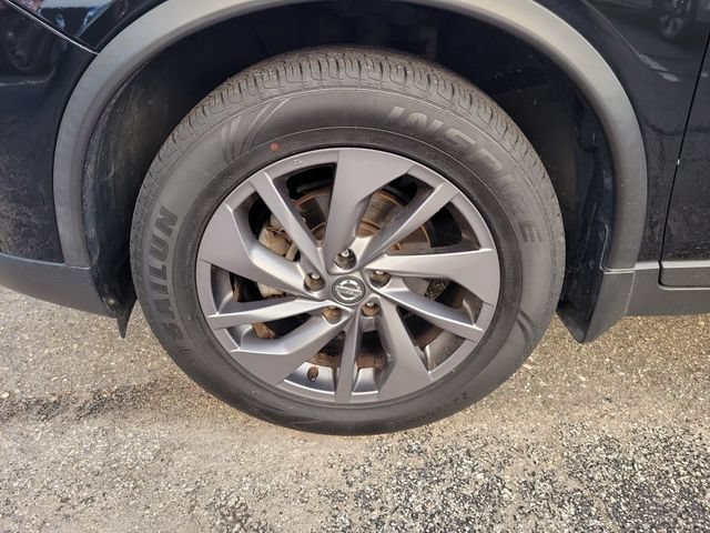 Used 2016 Nissan Rogue SL w/ SL Premium Package FWD image 5