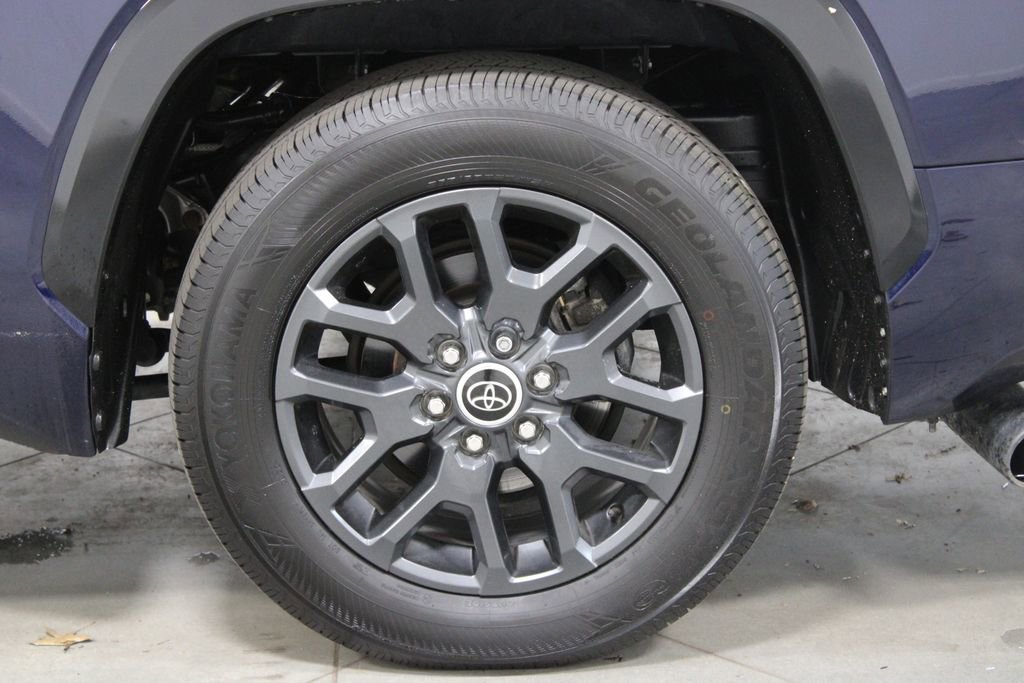 Used 2023 Toyota Tundra Platinum w/ Advanced Package AWD/4WD image 19