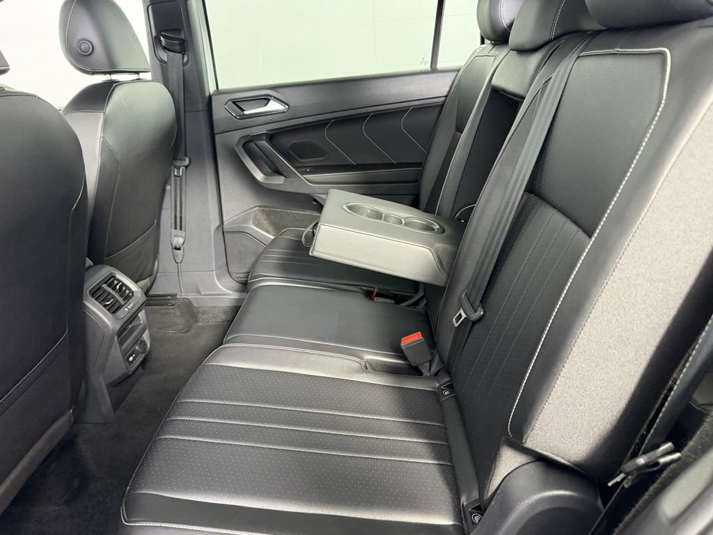 Used 2024 Volkswagen Tiguan SE R-Line FWD image 24