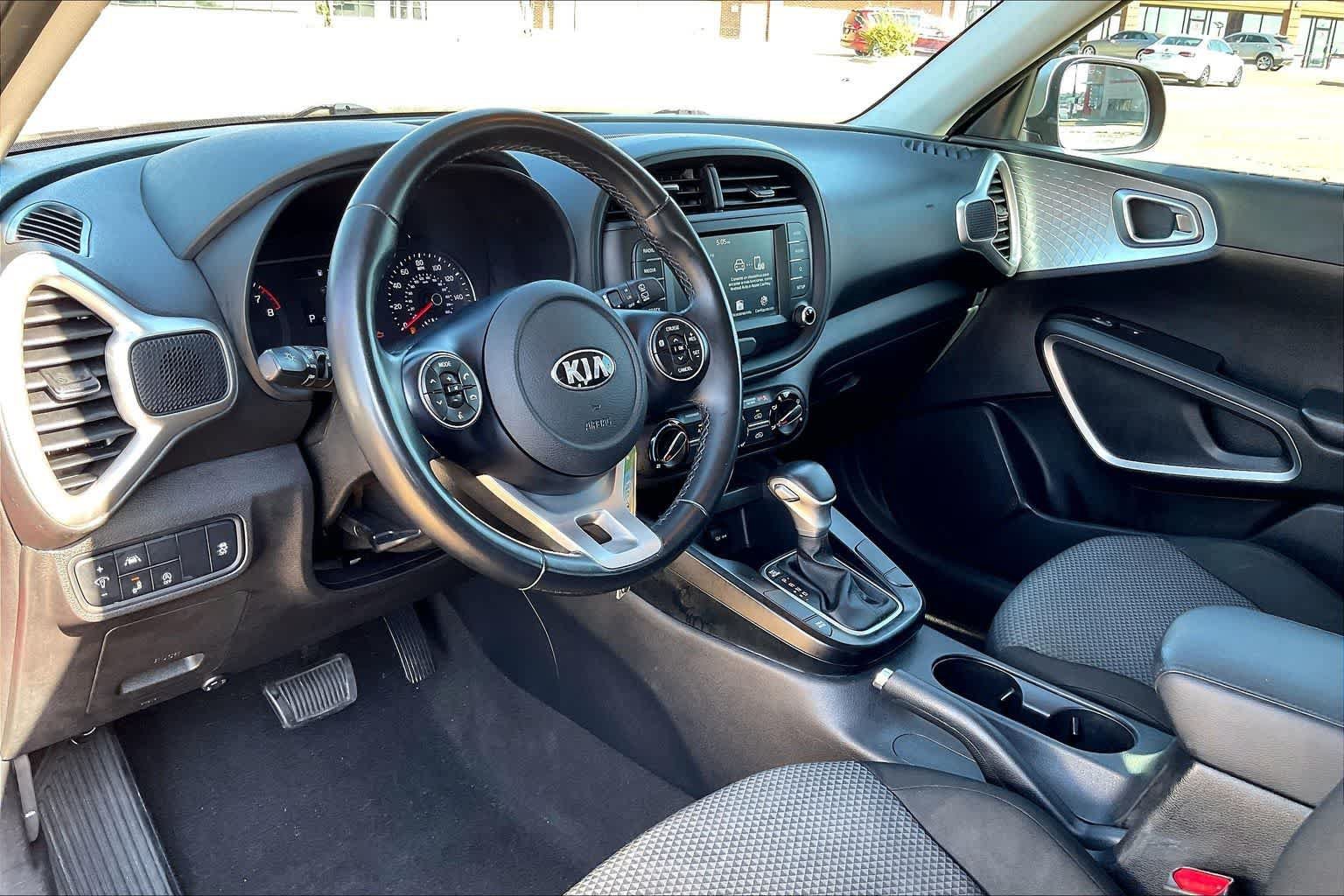 Certified 2021 Kia Soul X-Line FWD image 2