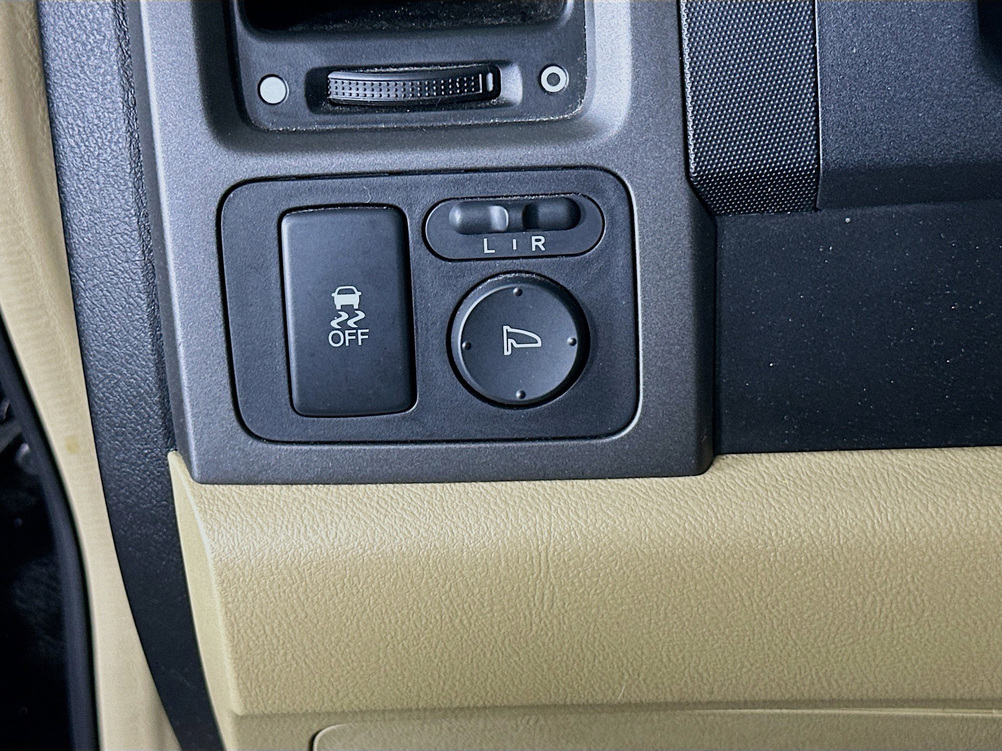 Used 2011 Honda CR-V EX-L image 16