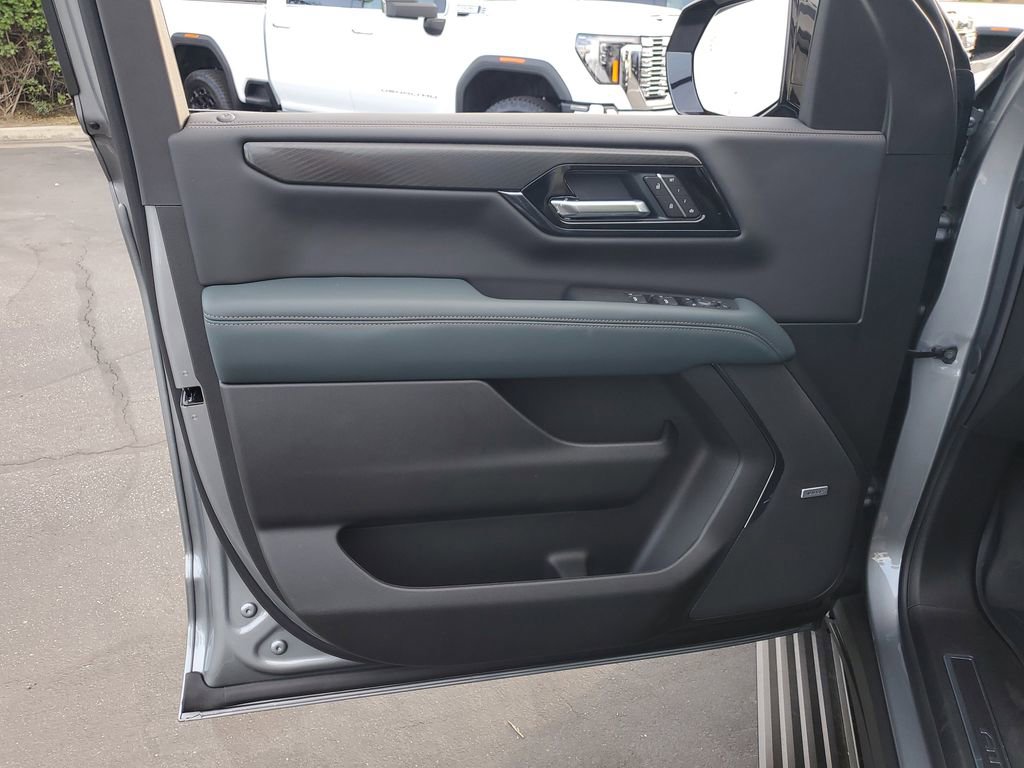 New 2026 GMC Yukon AT4 w/ AT4 Premium Plus Package image 17