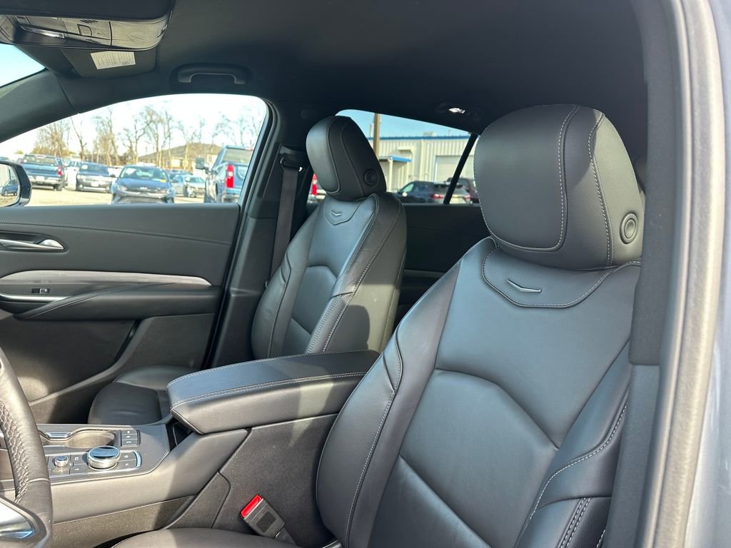 Certified 2025 Cadillac XT4 Premium Luxury image 20