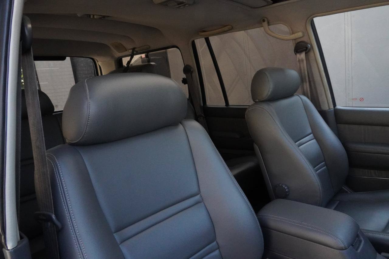 Used 1994 Toyota Land Cruiser AWD/4WD image 46