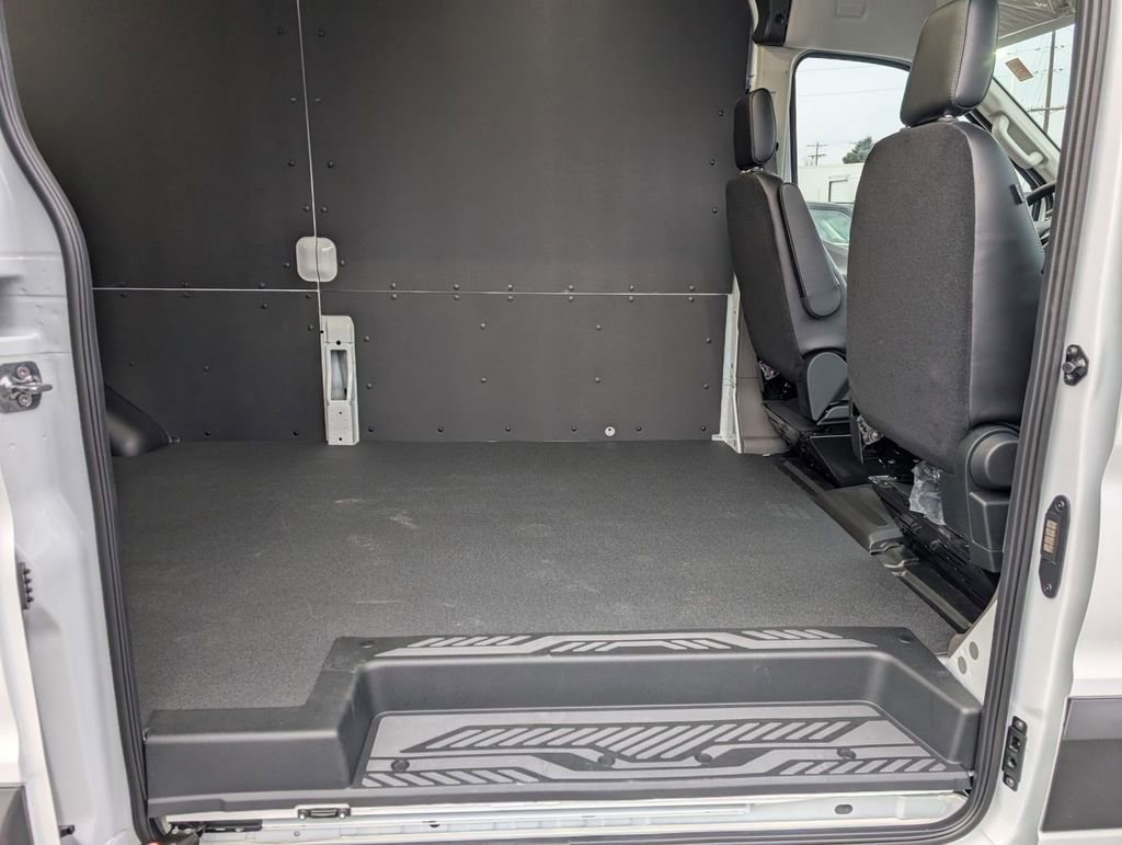 New 2026 Ford Transit 250 148 Medium Roof w/ Load Area Protection Package image 33