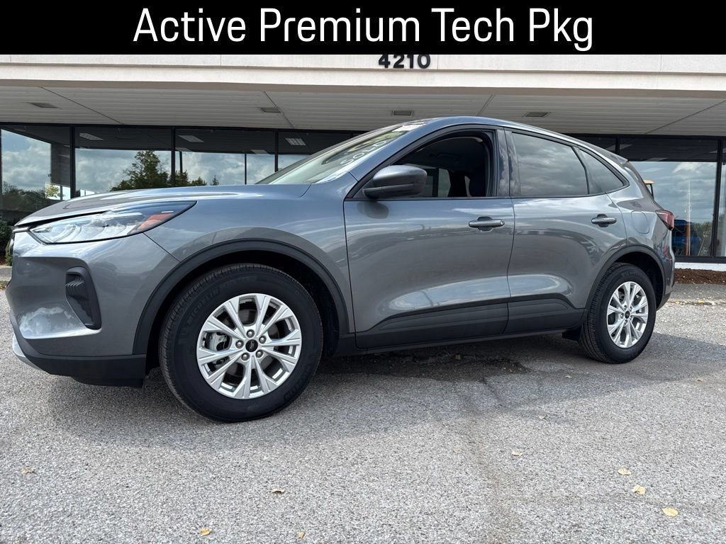 Used 2025 Ford Escape Active w/ Active Premium Tech Pack FWD video 1