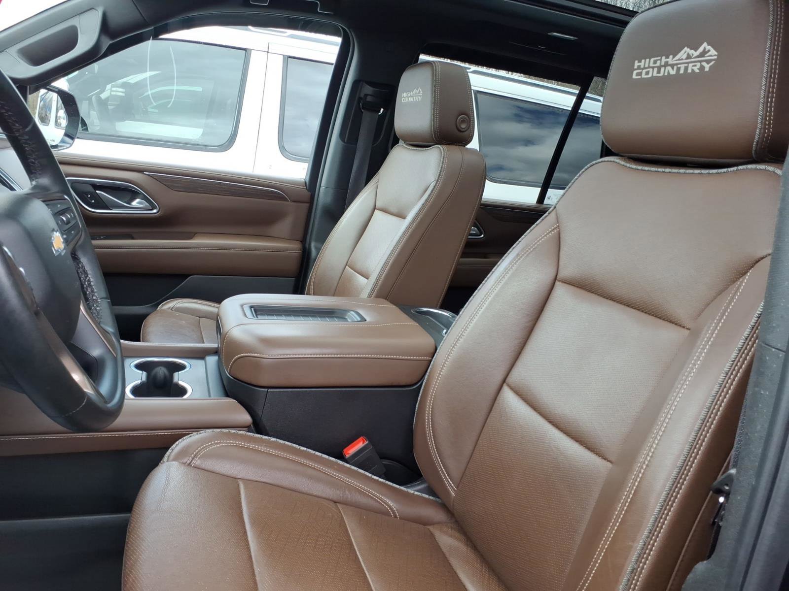 Used 2024 Chevrolet Tahoe High Country AWD/4WD image 7