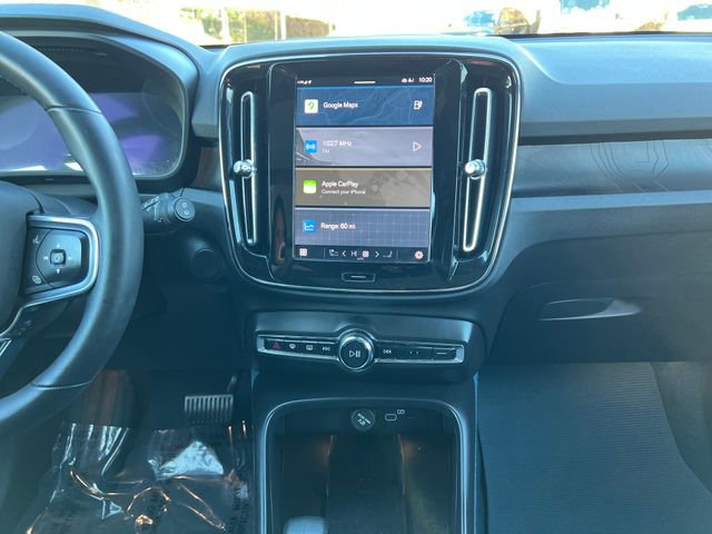 Used 2023 Volvo XC40 Recharge Ultimate image 25
