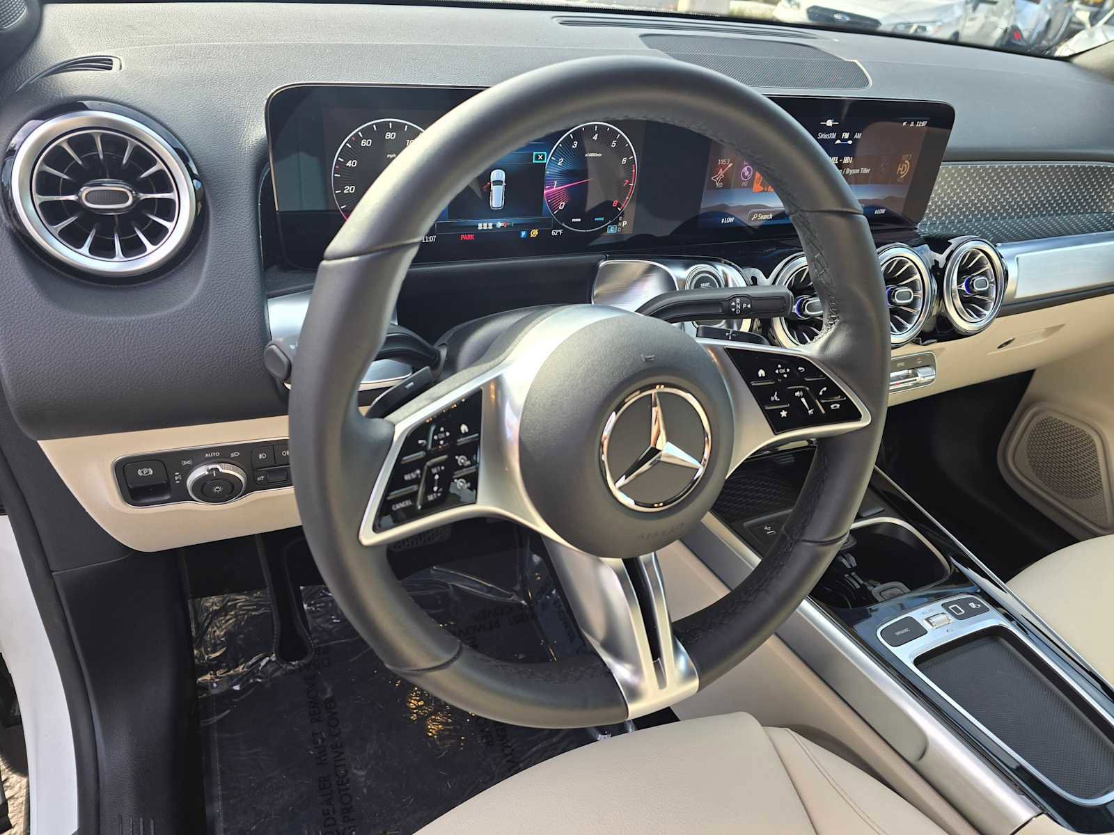 Used 2025 Mercedes-Benz GLB 250 image 26