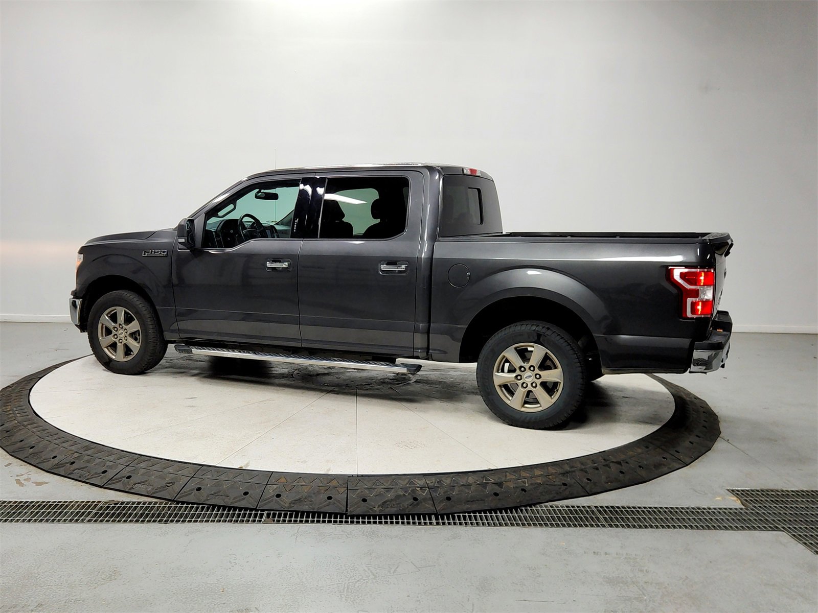 Used 2020 Ford F150 XLT w/ Equipment Group 302A Luxury image 5