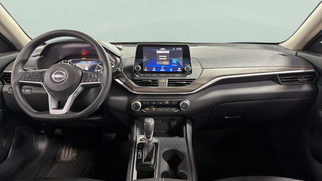 Used 2025 Nissan Altima 2.5 SV FWD image 34