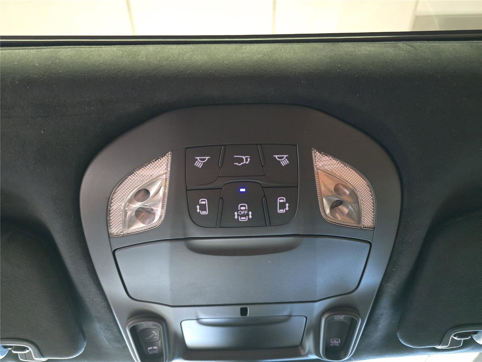 New 2026 Chrysler Pacifica Pinnacle image 21