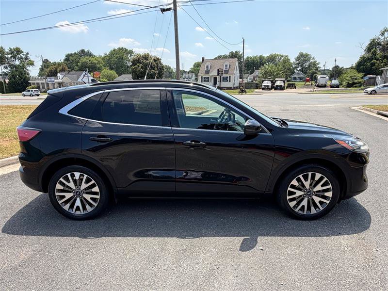 Used 2020 Ford Escape Titanium AWD/4WD image 8
