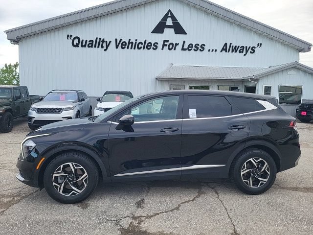 Used 2023 Kia Sportage LX FWD image 11