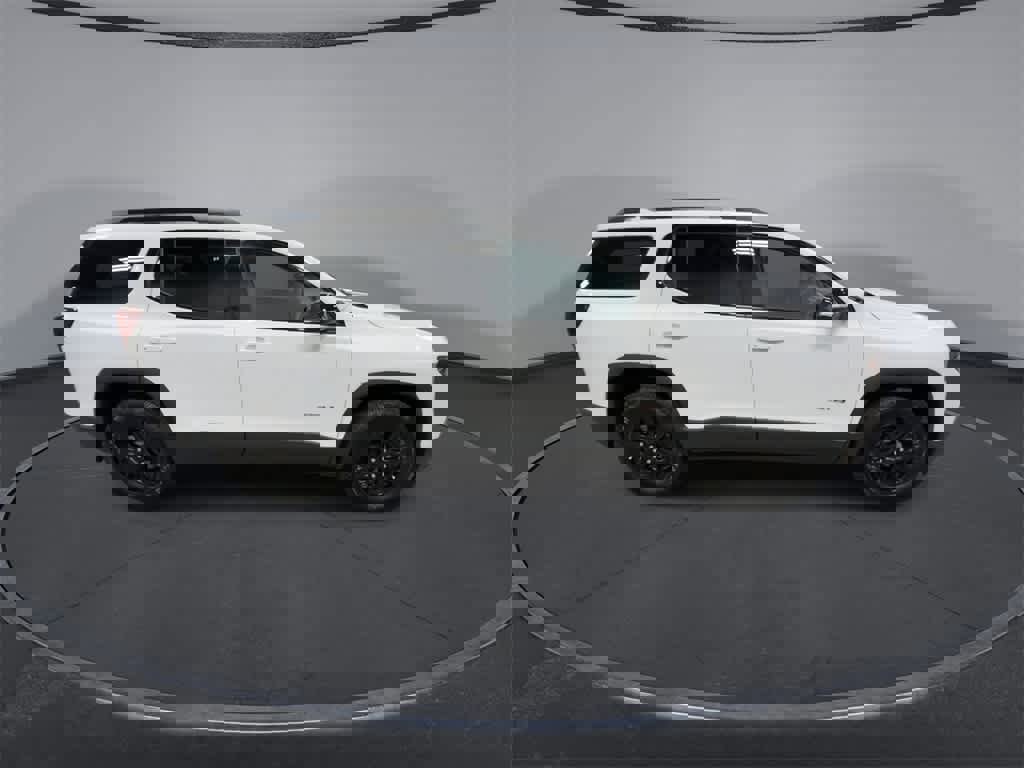 Used 2022 GMC Acadia AT4 w/ Preferred Package image 9