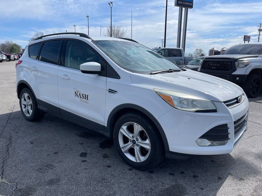 Used 2015 Ford Escape SE w/ Equipment Group 201A image 2