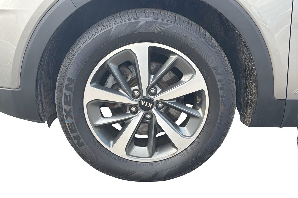 Used 2019 Kia Sorento EX image 25