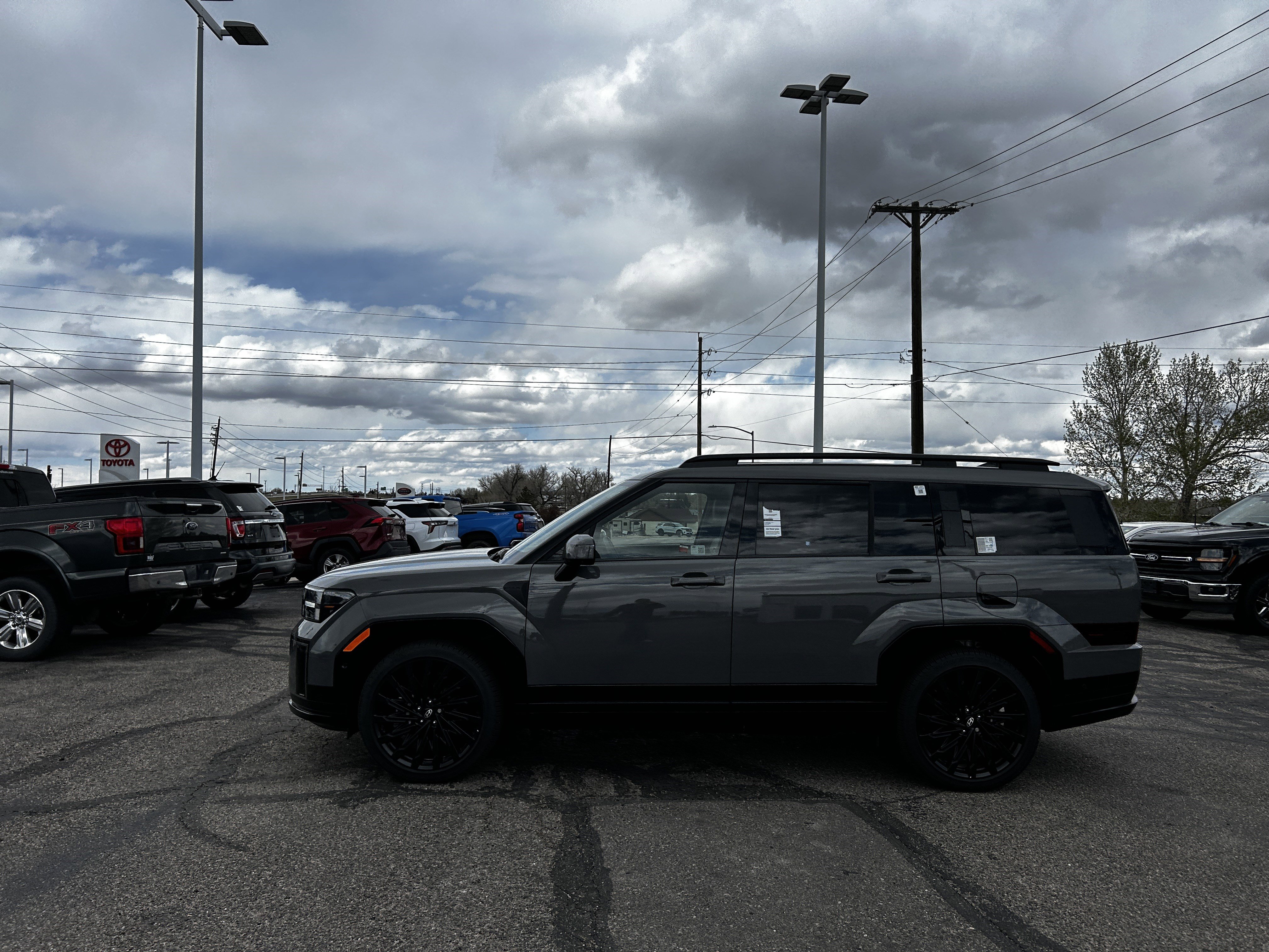 Used 2025 Hyundai Santa Fe Calligraphy AWD/4WD image 2