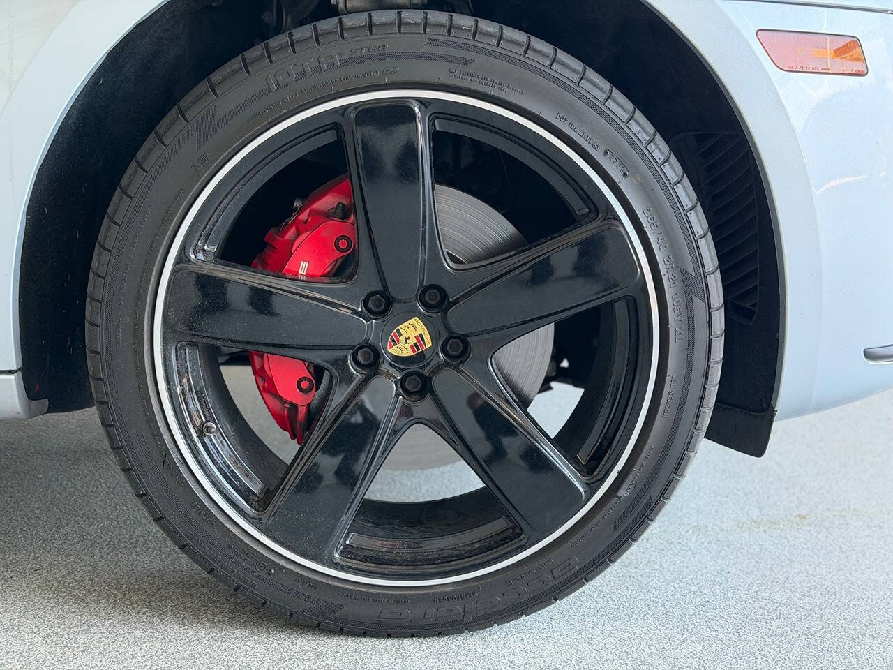 Used 2018 Porsche Macan Turbo AWD/4WD image 40