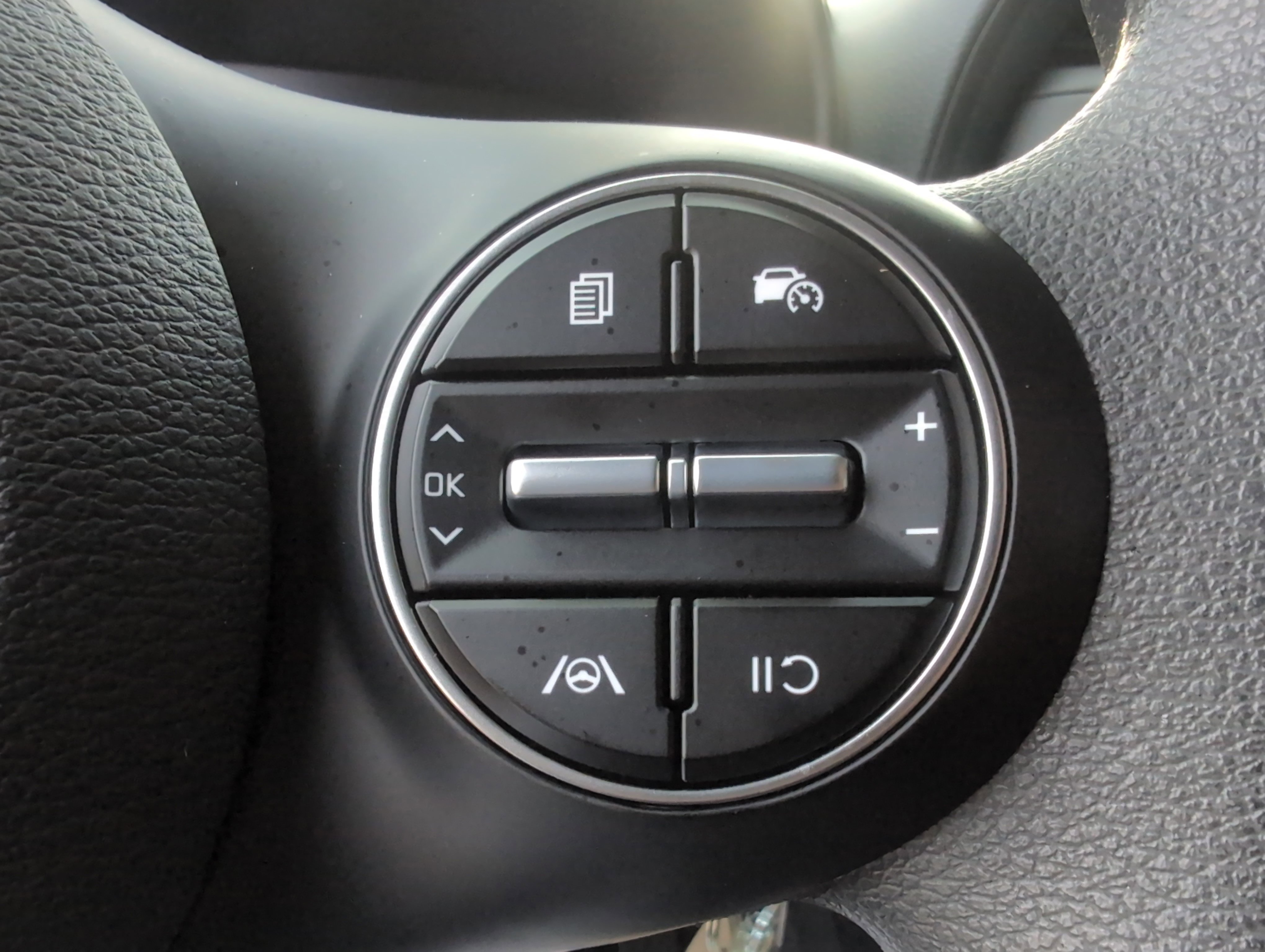 Used 2025 Kia Soul LX w/ LX Technology Package image 20