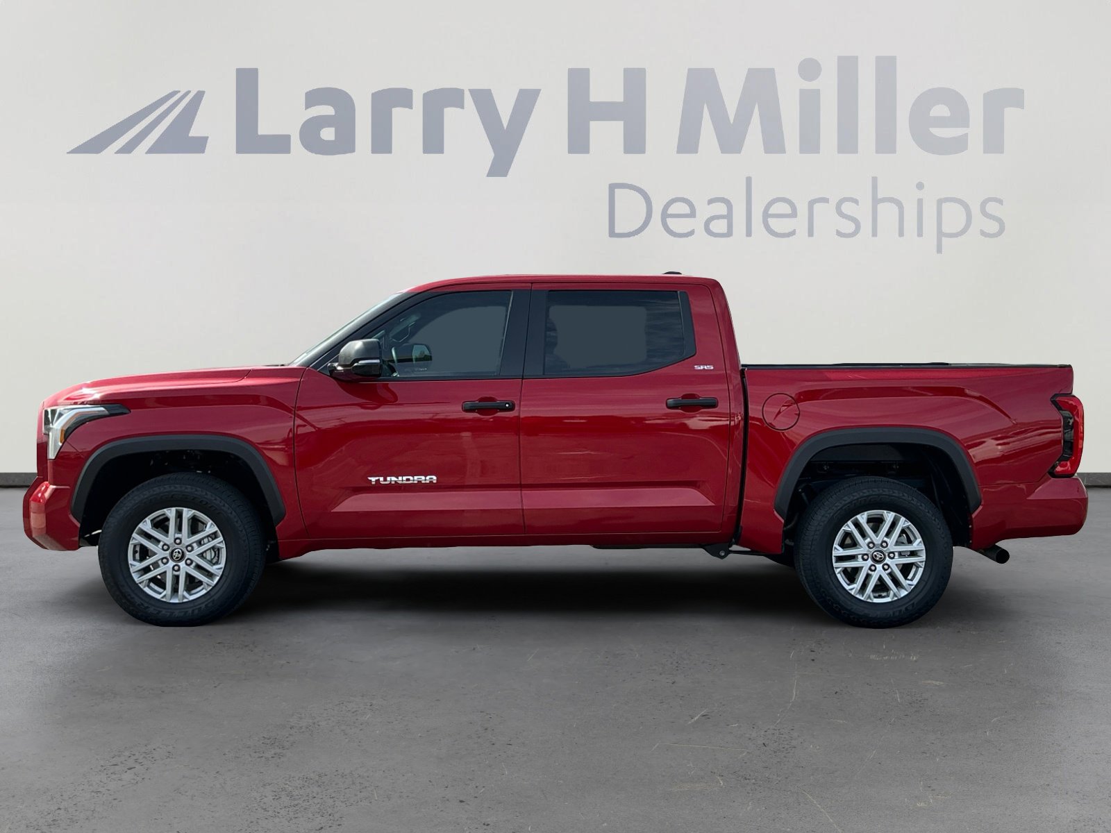 Certified 2025 Toyota Tundra SR5 AWD/4WD image 2