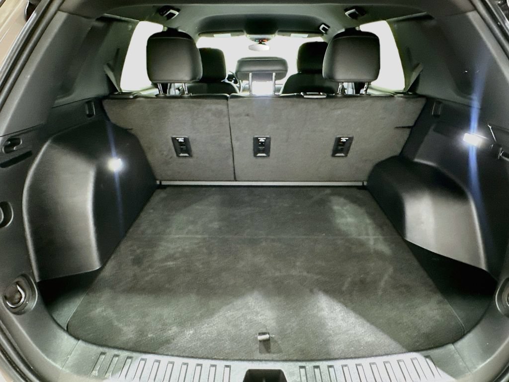 Used 2025 GMC Terrain Elevation w/ Elevation Premium Package AWD/4WD image 27