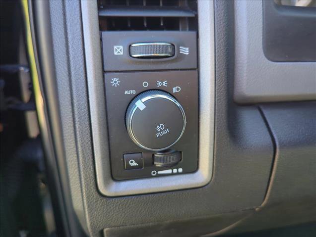 Used 2018 RAM 1500 Express w/ Express Value Package image 26