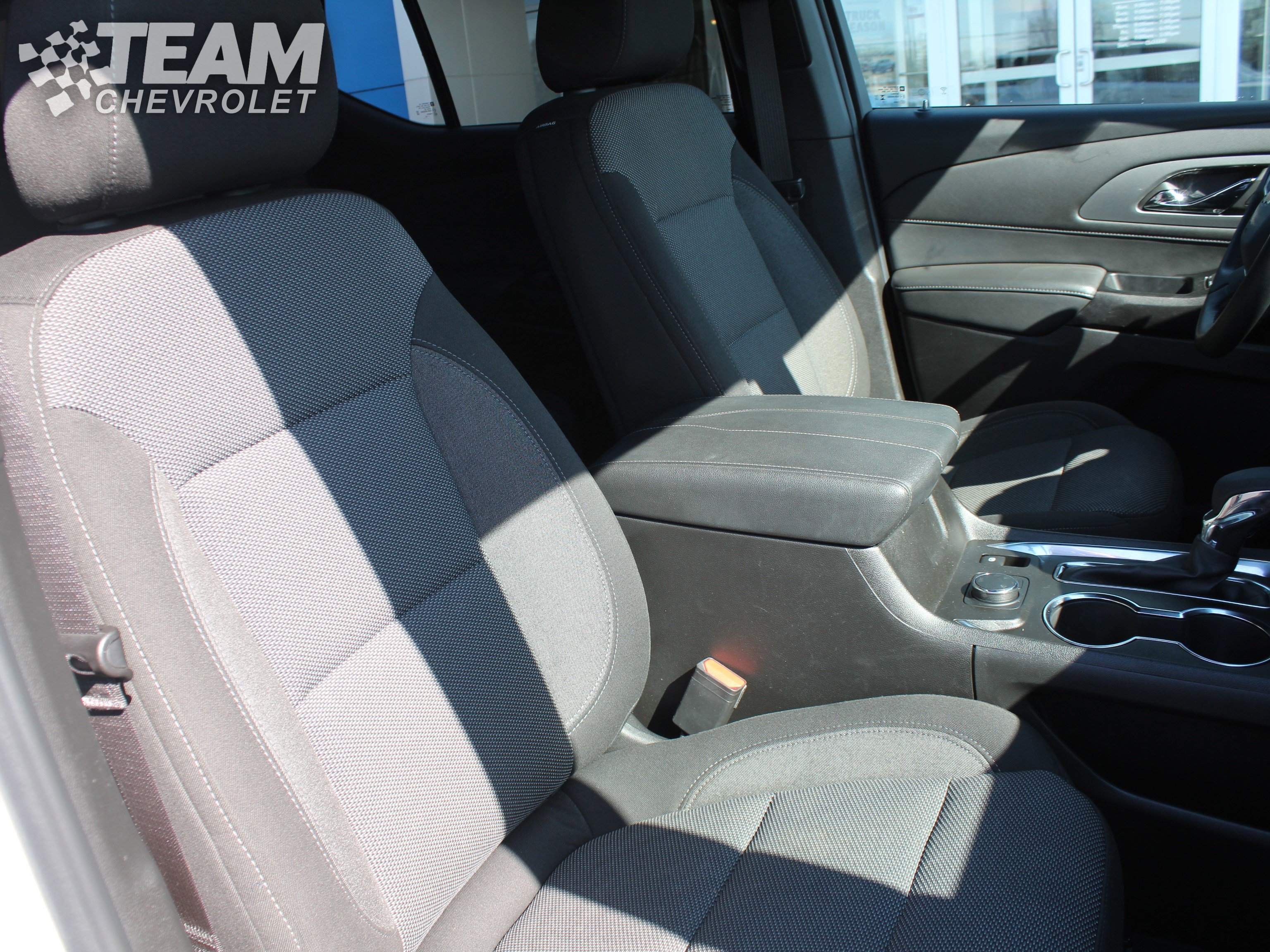 Used 2023 Chevrolet Traverse LT image 30