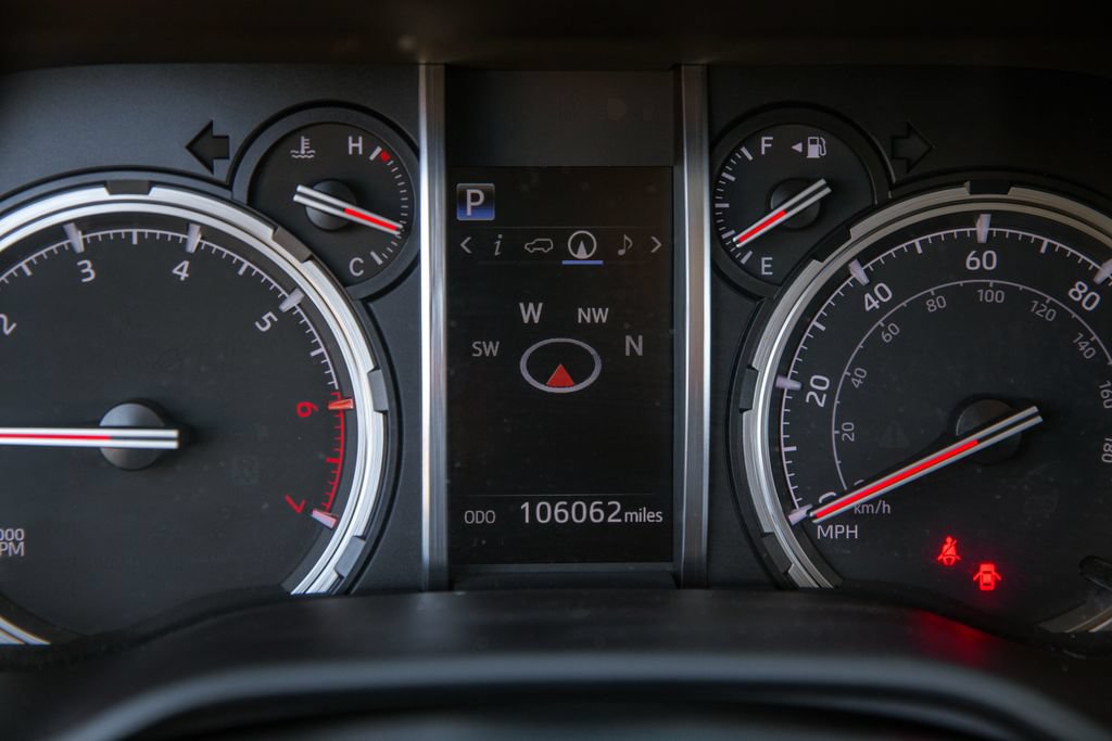 Used 2021 Toyota 4Runner Venture w/ Moonroof Package AWD/4WD image 17