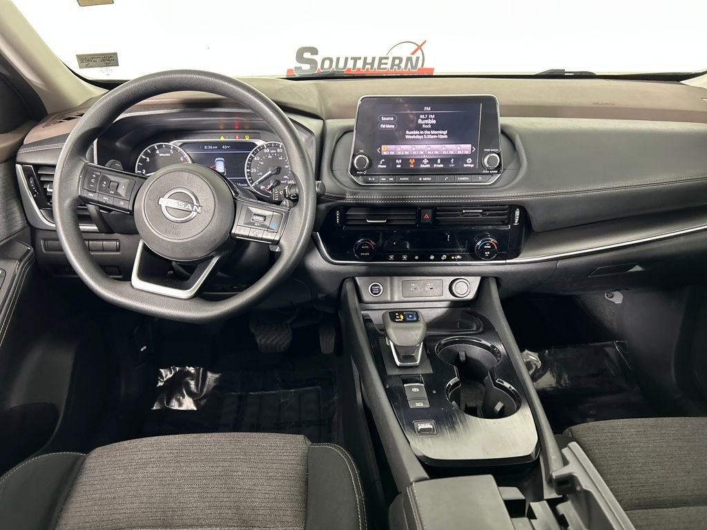 Used 2022 Nissan Rogue SV FWD image 19
