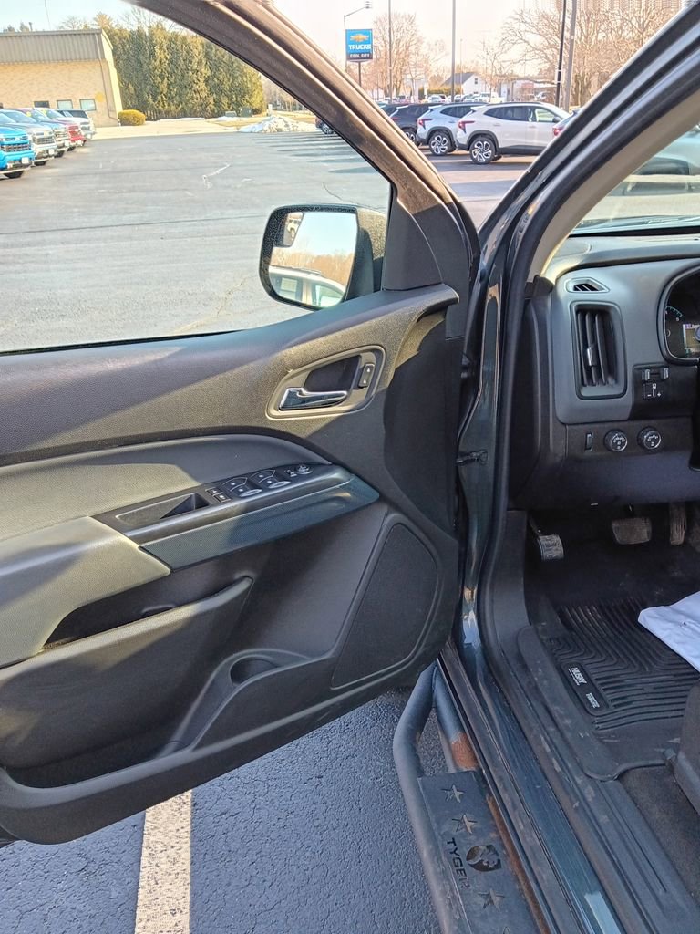 Used 2017 Chevrolet Colorado Z71 image 10