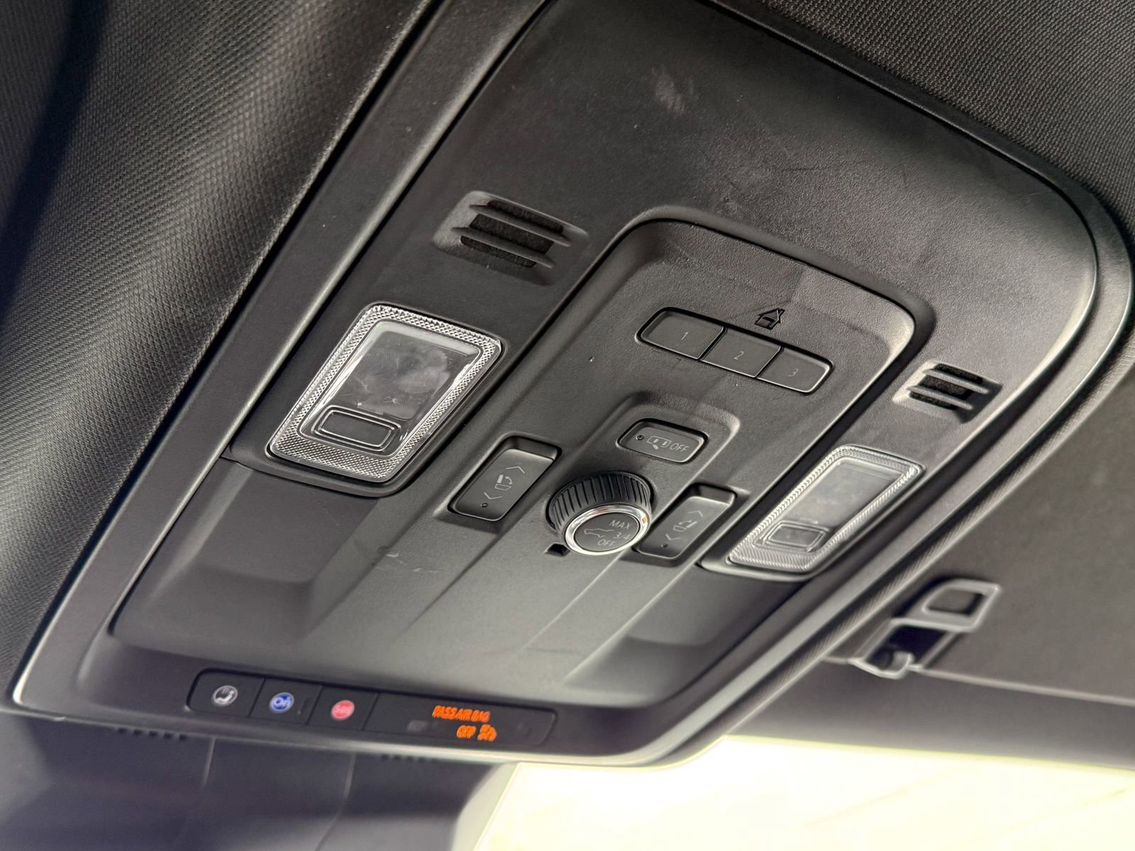 Certified 2022 Cadillac Escalade Luxury image 29