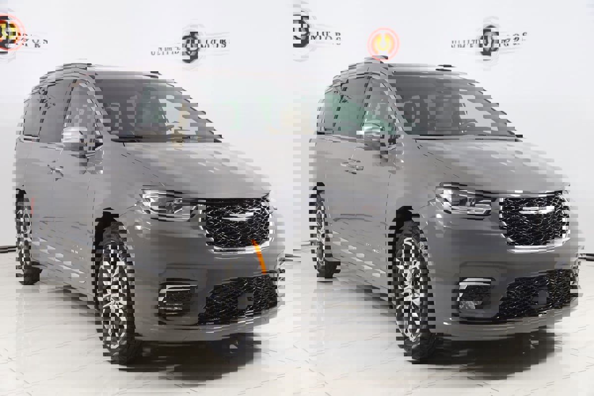 Used 2024 Chrysler Pacifica Pinnacle image 26